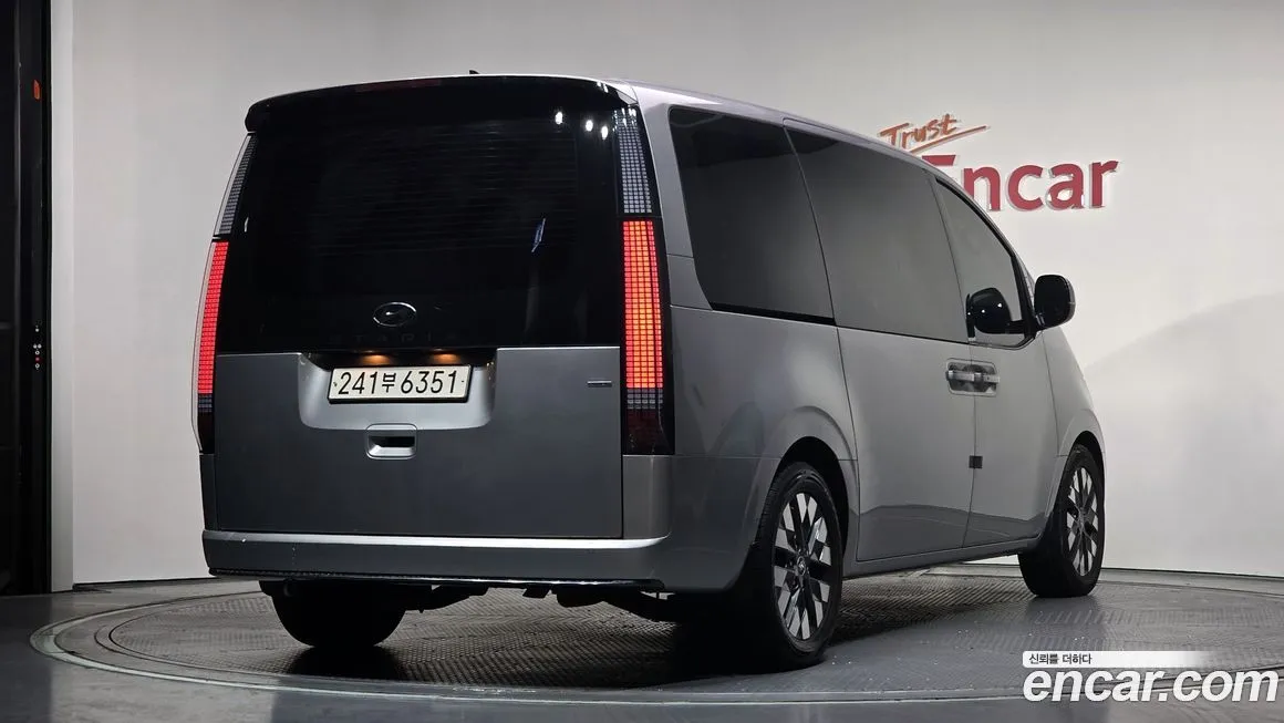 Hyundai Staria 2023 из KR, фото 6