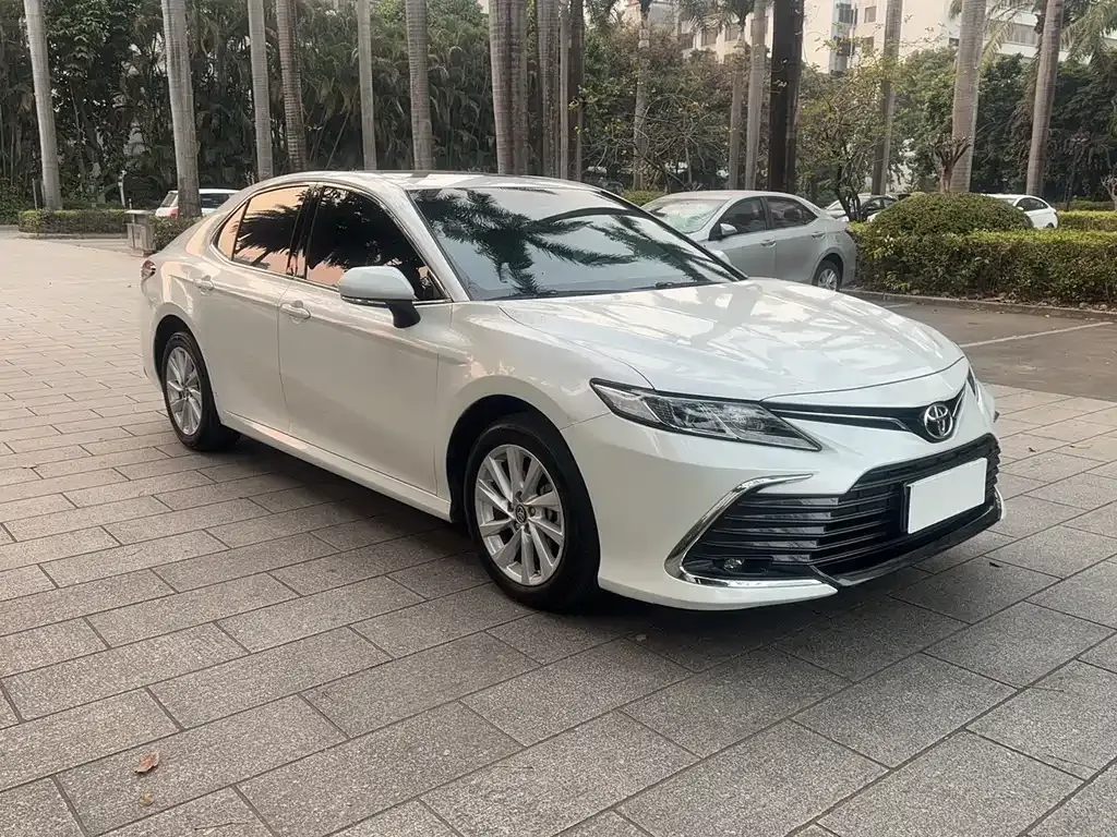Toyota Camry 2023 из CN, фото 3