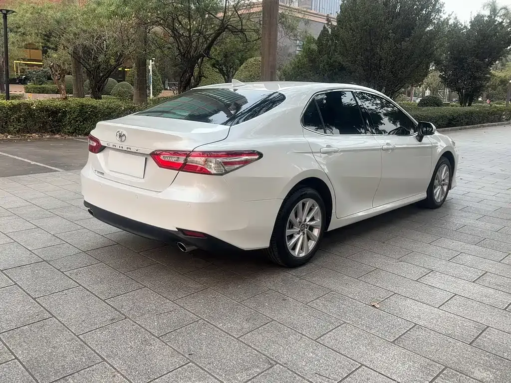 Toyota Camry 2023 из CN, фото 4