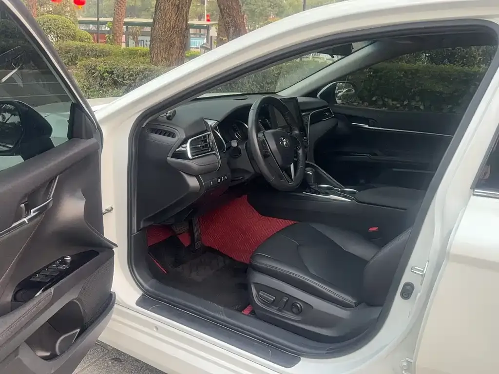 Toyota Camry 2023 из CN, фото 7