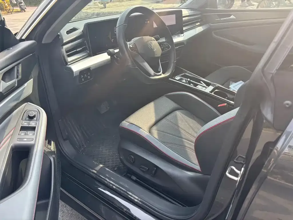 Volkswagen Lamando 2023 из CN, фото 4