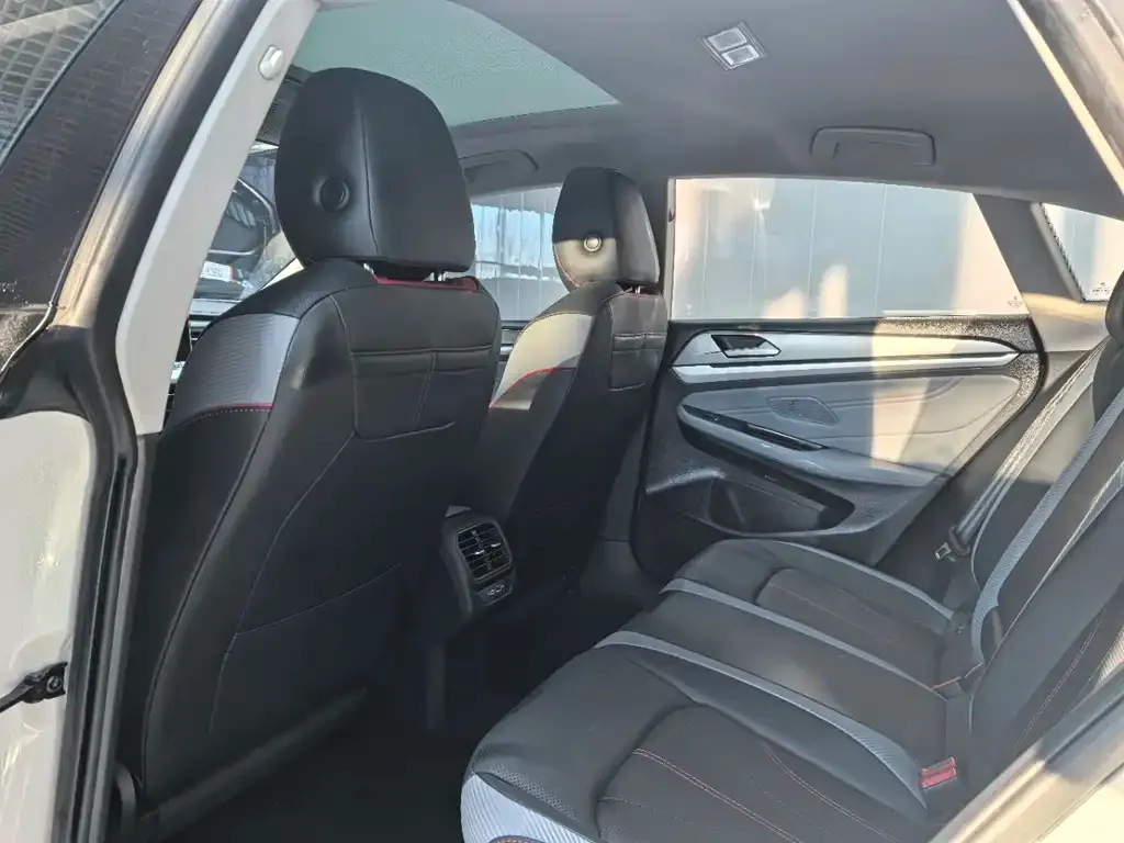 Volkswagen Lamando 2023 из CN, фото 2