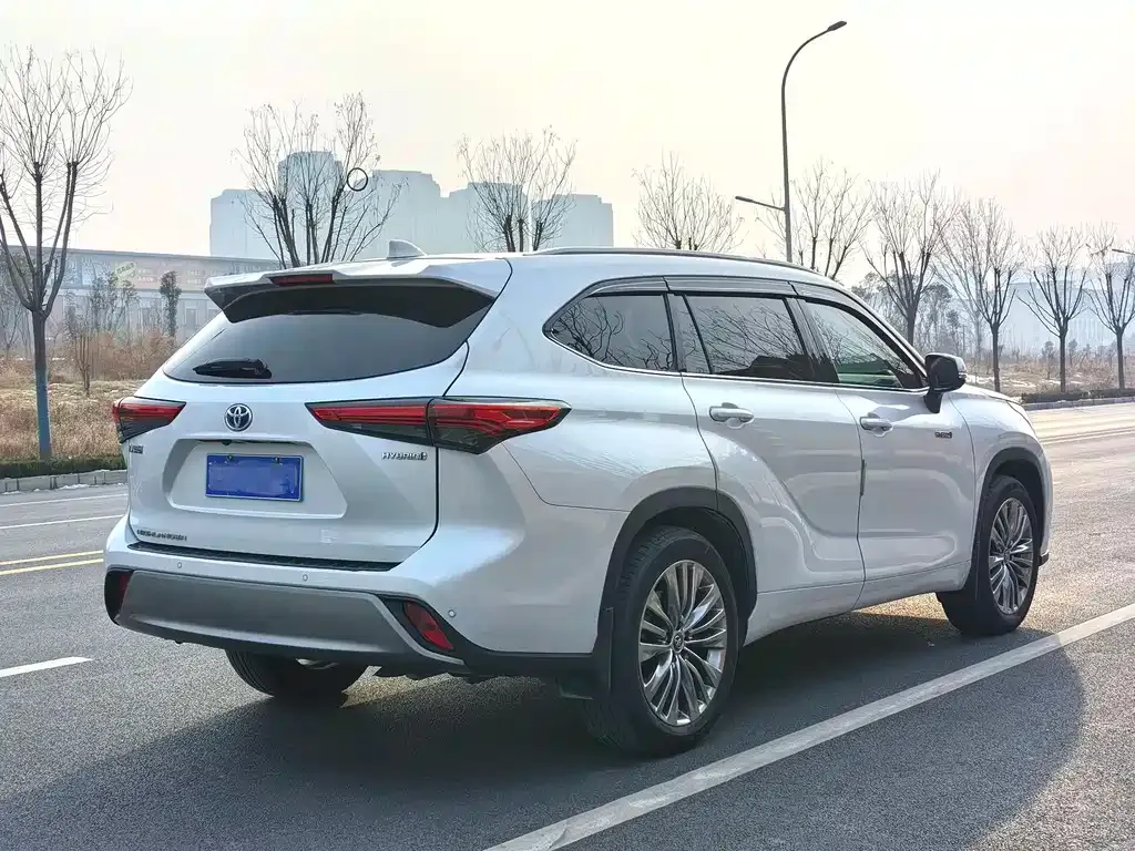 Toyota Highlander 2022 из CN, фото 7