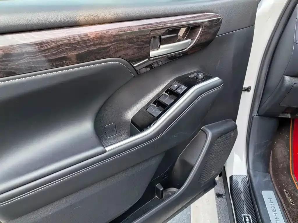 Toyota Highlander 2022 из CN, фото 9