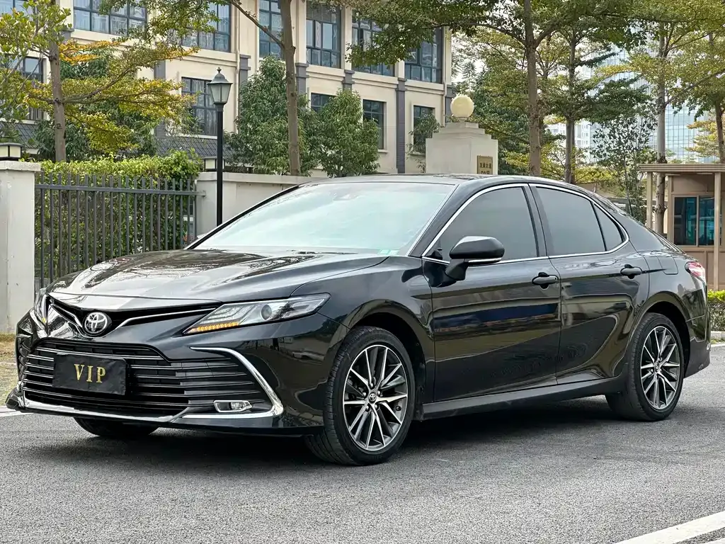 Toyota Camry 2023 из CN, фото 1