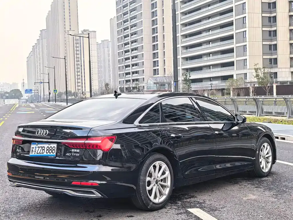 Audi A6L 2023 из CN, фото 3