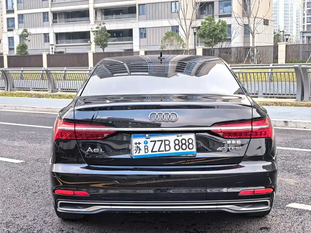 Audi A6L 2023 из CN, фото 6