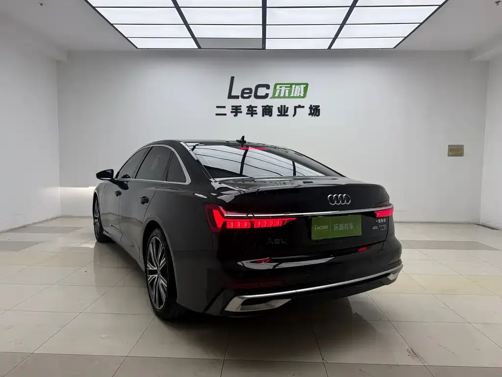 Audi A6L 2022 из CN, фото 2