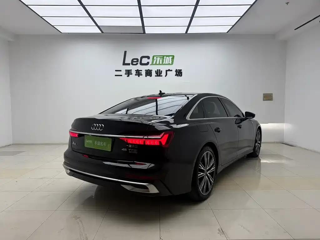 Audi A6L 2022 из CN, фото 8