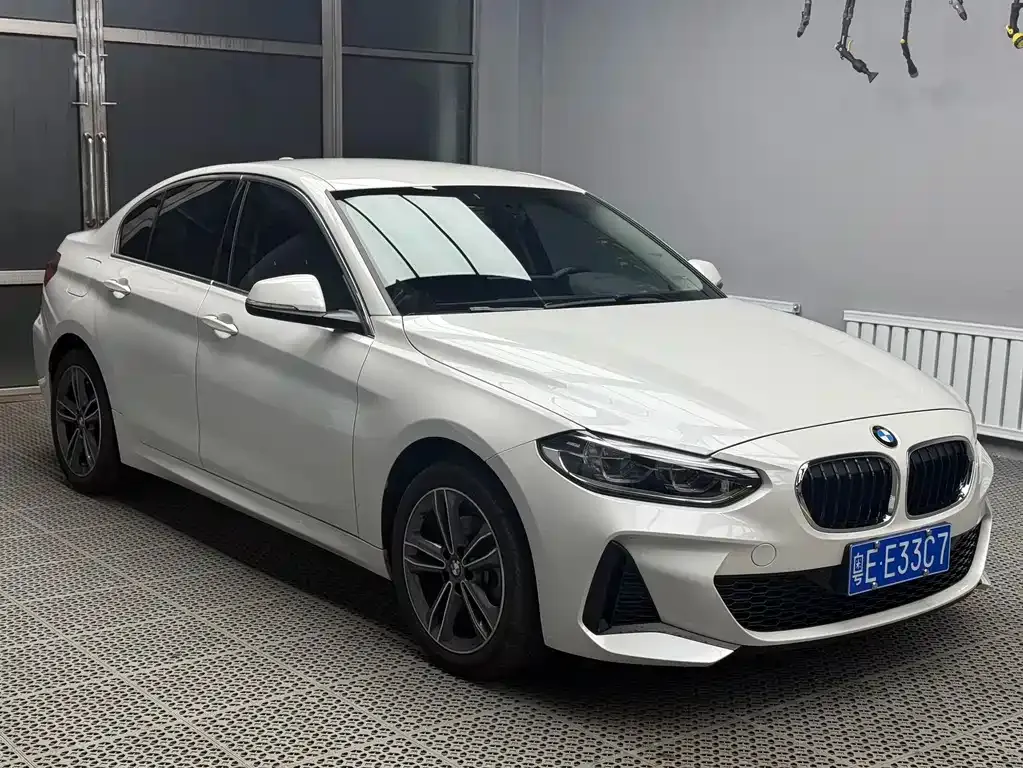BMW 1 Series 2022 из CN, фото 3