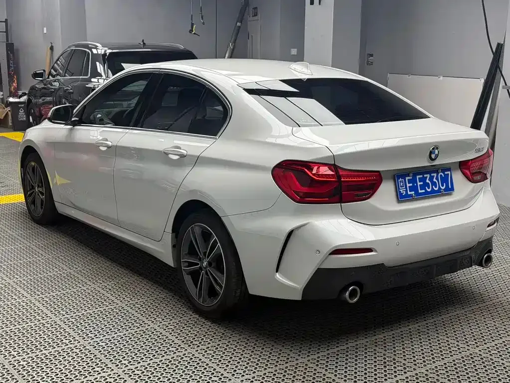 BMW 1 Series 2022 из CN, фото 4