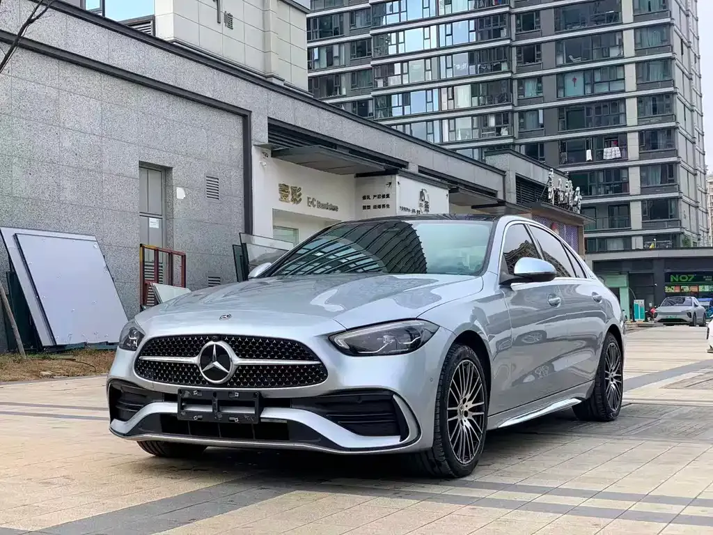 Mercedes-Benz C-Class — фото 1
