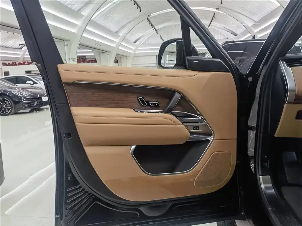 Land Rover Range Rover 2024 из CN, фото 4