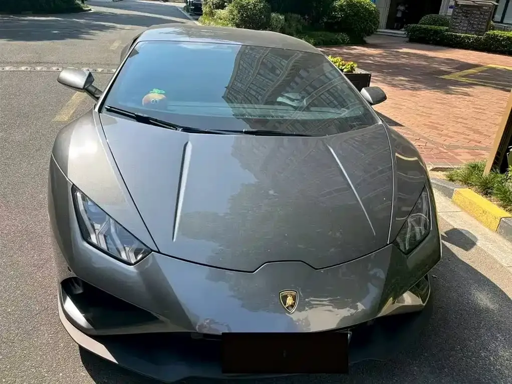 Lamborghini Huracan — фото 1