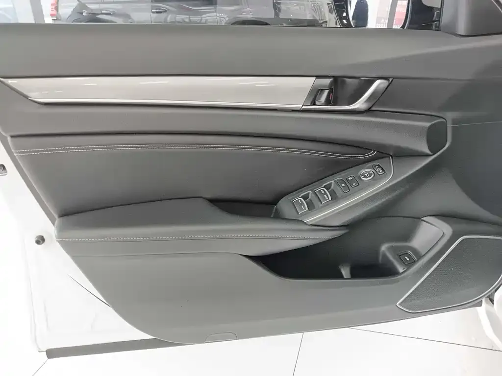 Honda Inspire 2022 из CN, фото 2