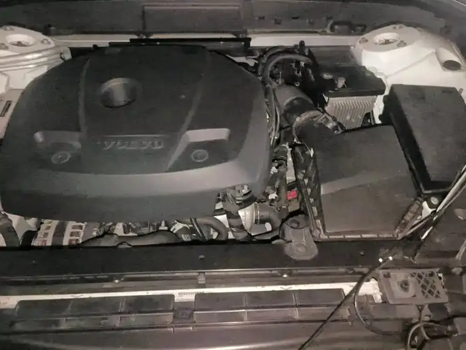Volvo XC60 2021 из CN, фото 8