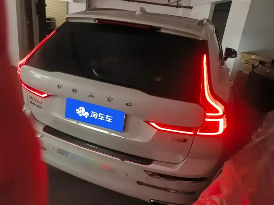 Volvo XC60 2021 из CN, фото 10