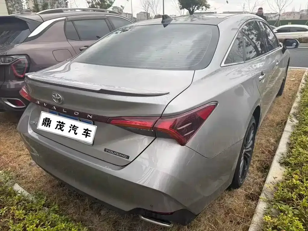 Toyota Avalon 2022 из CN, фото 1