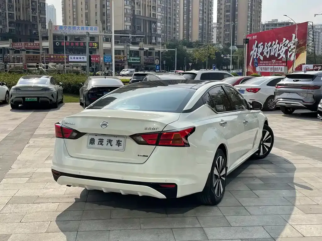 Nissan Teana 2023 из CN, фото 3