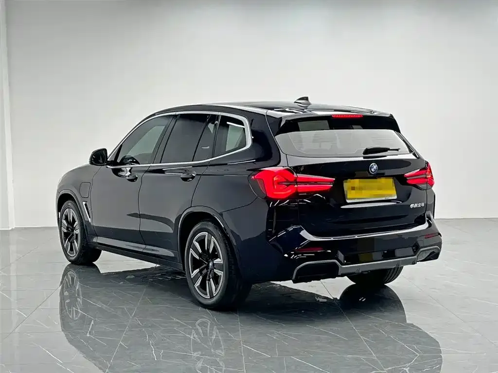 BMW iX3 2025 из CN, фото 7