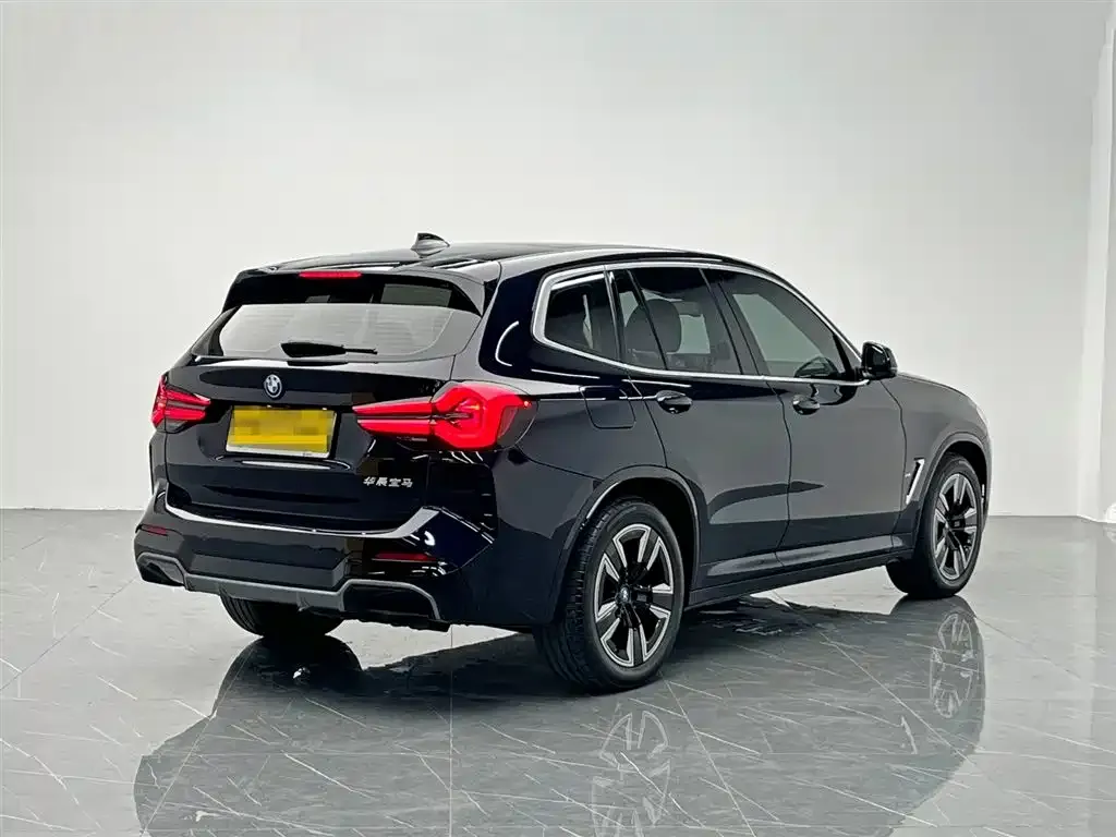 BMW iX3 2025 из CN, фото 3