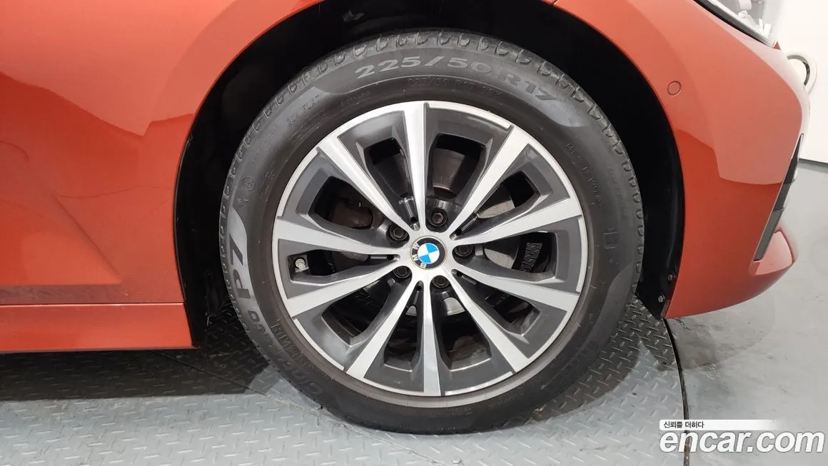 BMW 3-Series 2021 из KR, фото 10