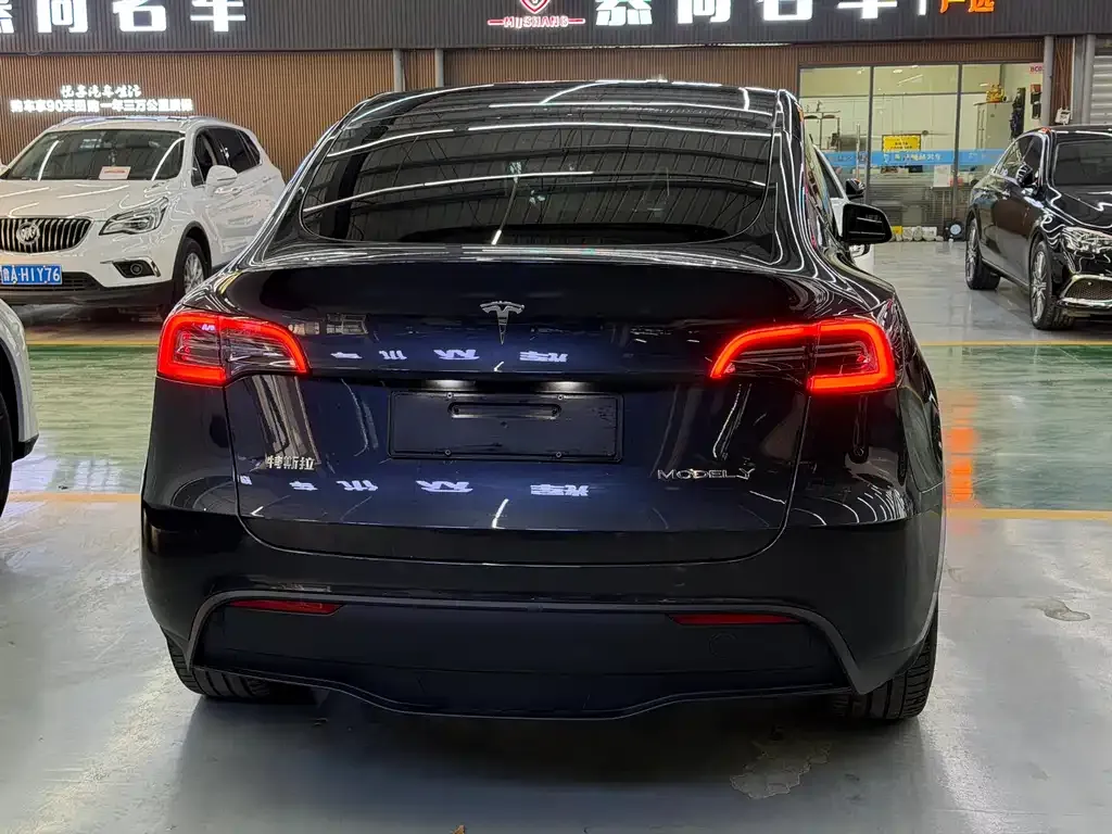 Tesla Model Y 2024 из CN, фото 8