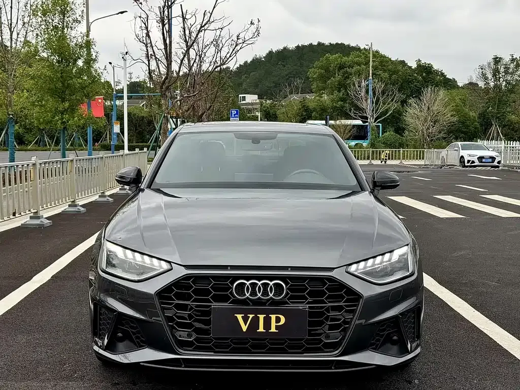 Audi A4L 2022 из CN, фото 6