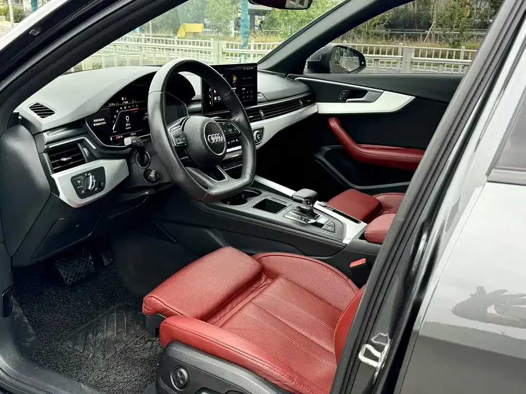 Audi A4L 2022 из CN, фото 7