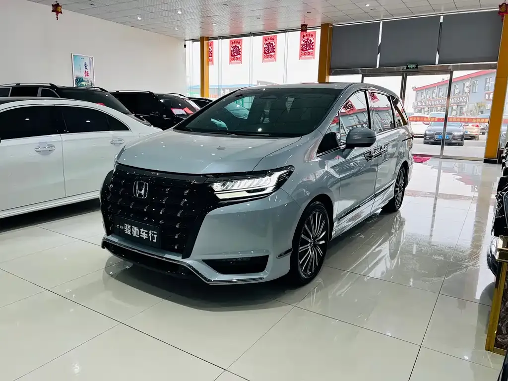 Honda Elysion 2024 из CN, фото 1