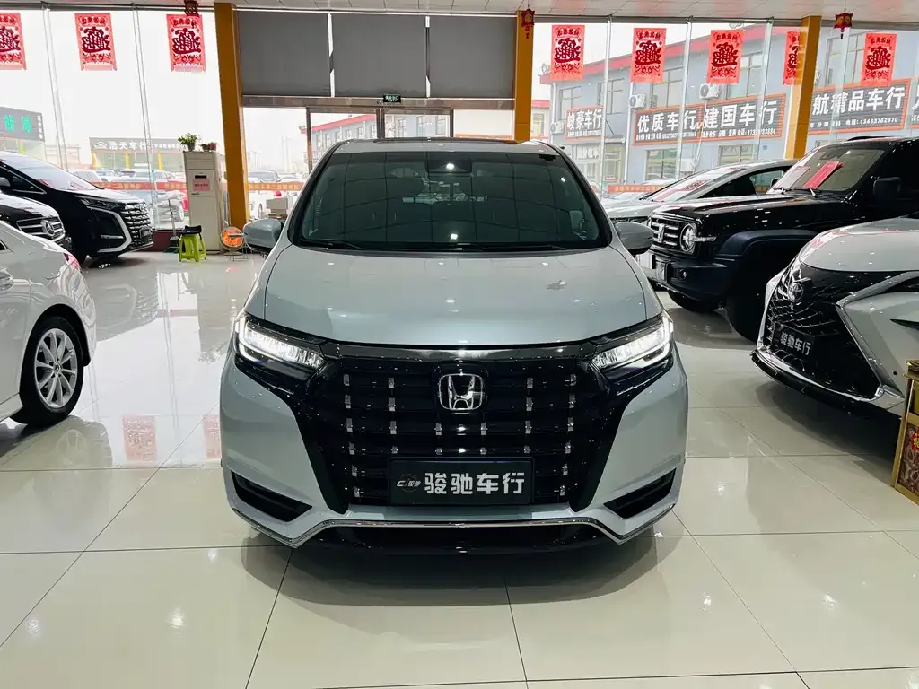 Honda Elysion 2024 из CN, фото 4