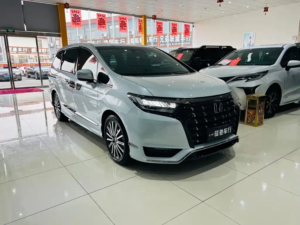 Honda Elysion 2024 из CN, фото 8