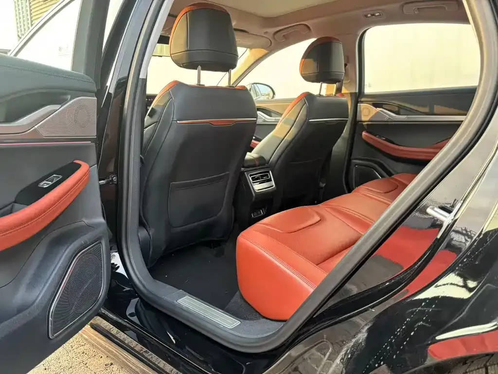 Lincoln Z 2025 из CN, фото 2