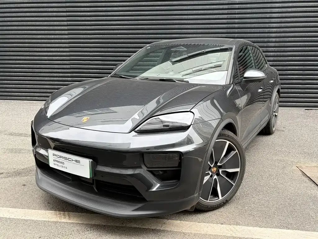 Porsche Macan EV