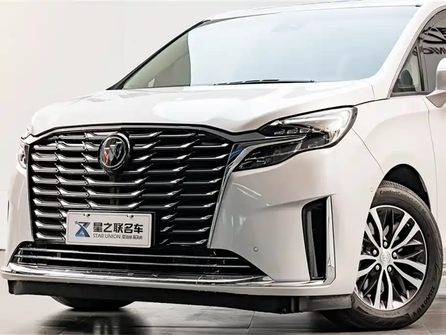 Buick GL8 2024 из CN, фото 3
