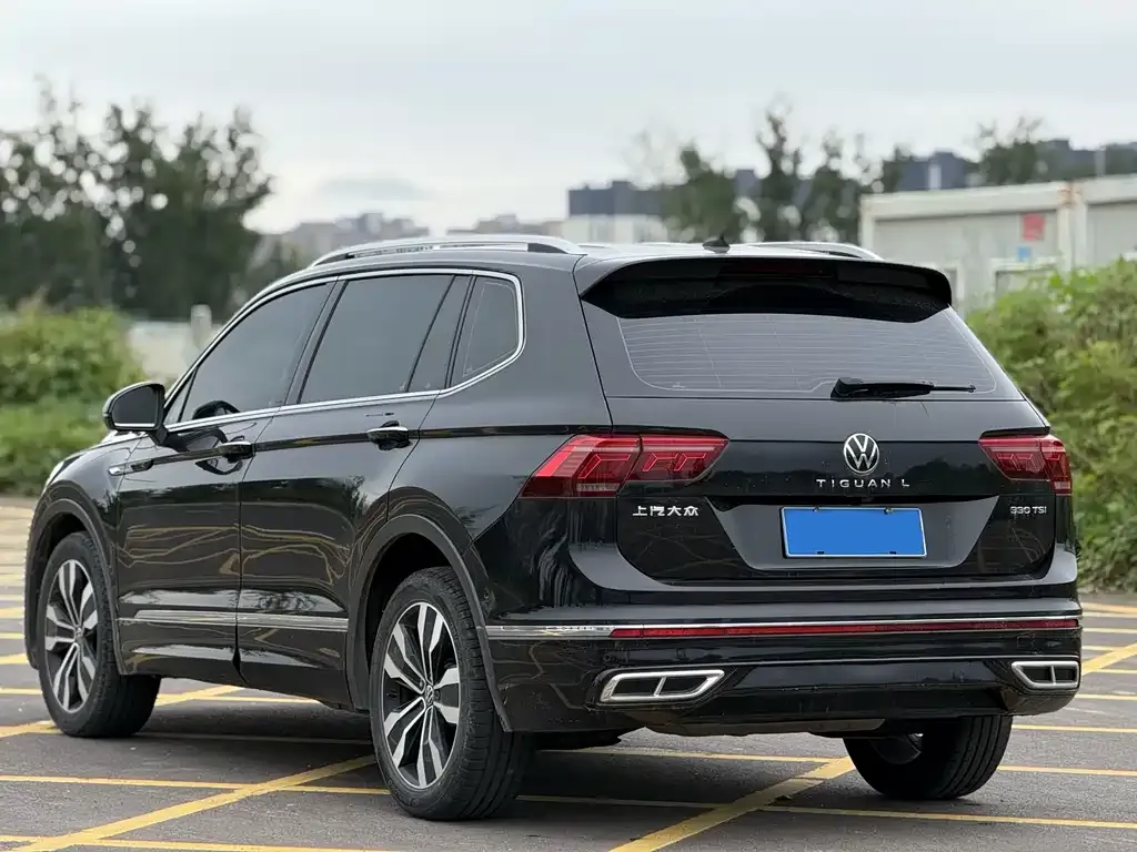 Volkswagen Tiguan L — фото 9
