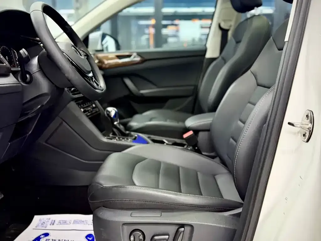 Volkswagen Tharu 2022 из CN, фото 3