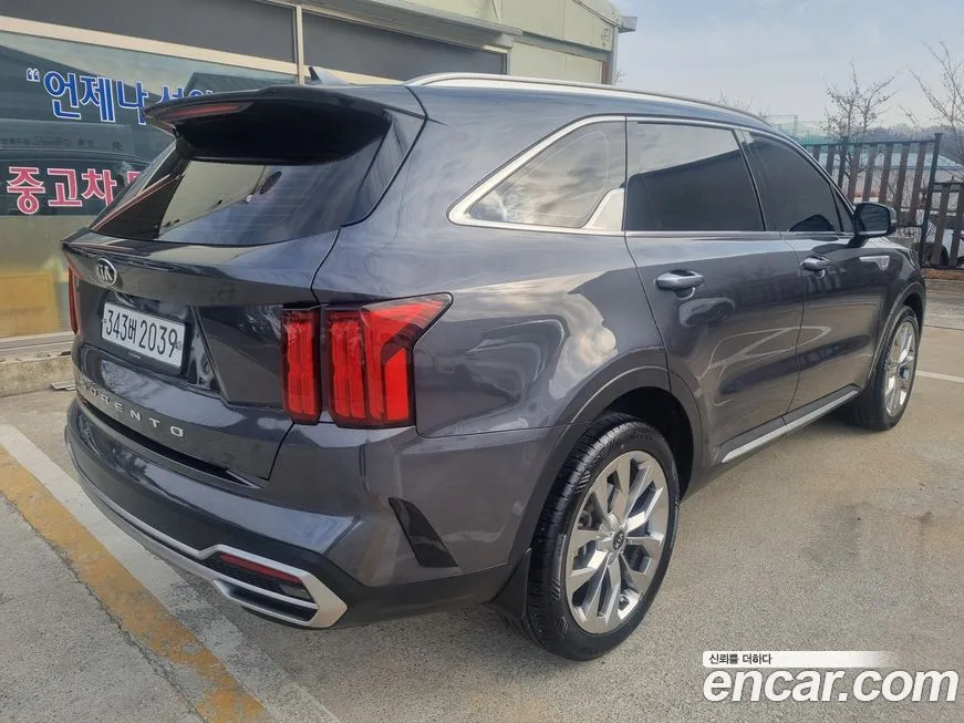 Kia Sorento — фото 3