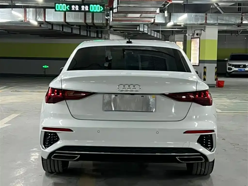 Audi A3 2023 из CN, фото 6