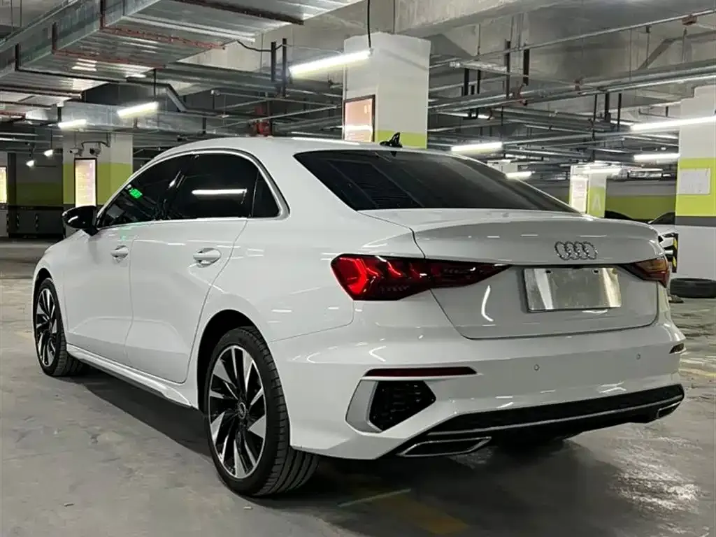 Audi A3 2023 из CN, фото 2