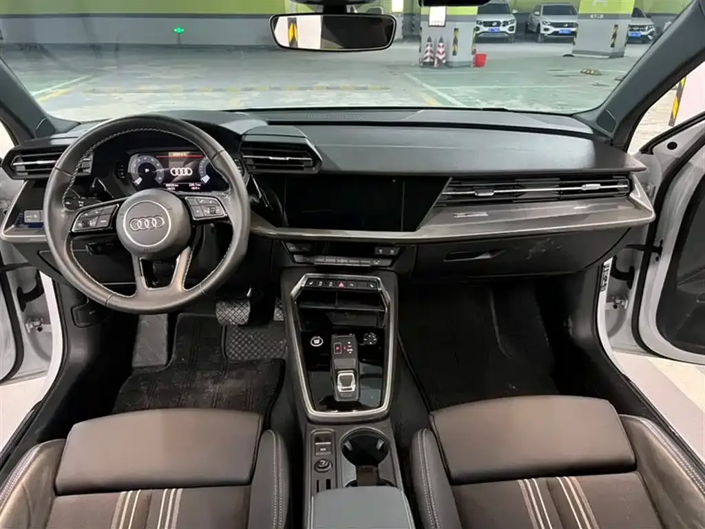 Audi A3 2023 из CN, фото 7