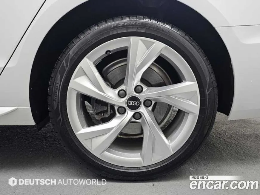 Audi A4 2021 из KR, фото 8