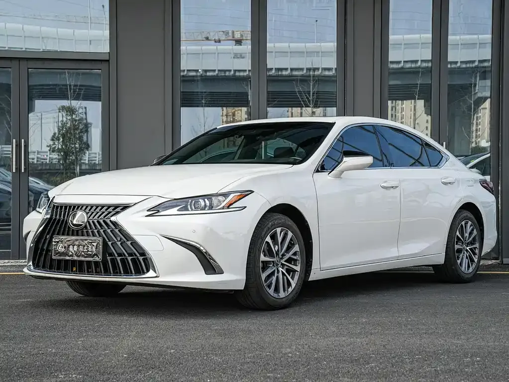 Lexus ES 2022 из CN, фото 1