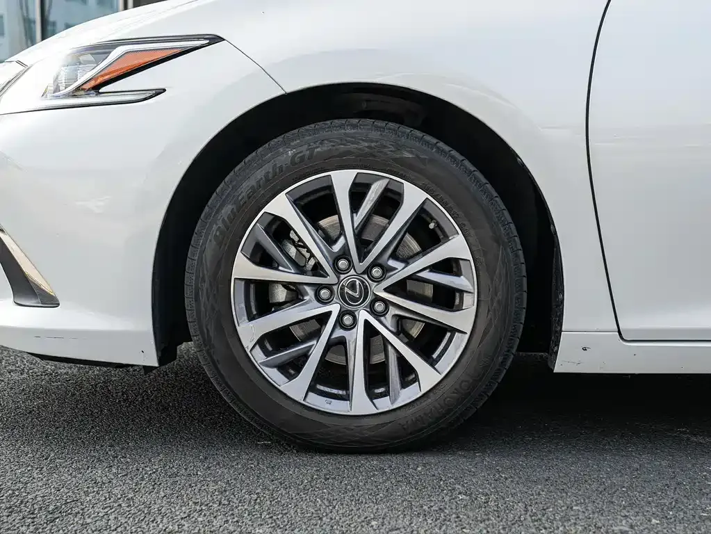 Lexus ES 2022 из CN, фото 9
