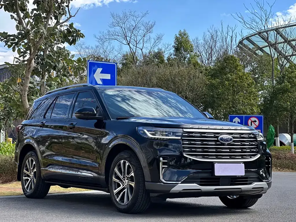 Ford Explorer 2023 из CN, фото 10