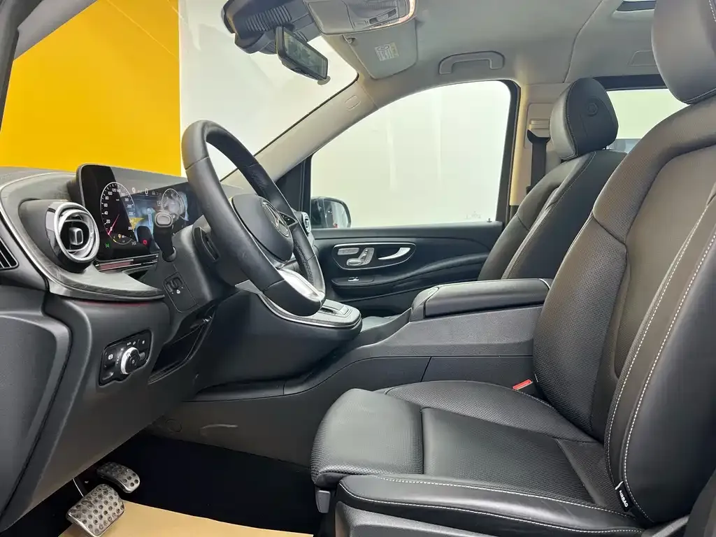 Mercedes-Benz V-Class 2024 из CN, фото 3