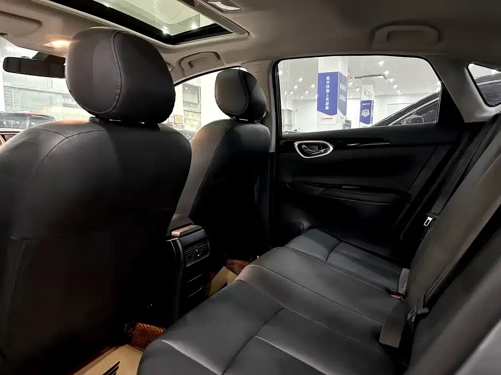Nissan Sylphy 2023 из CN, фото 2