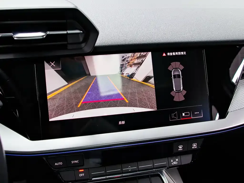 Audi A3 2023 из CN, фото 3