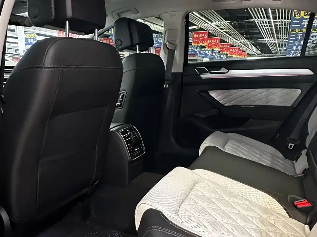 Volkswagen Magotan 2024 из CN, фото 2