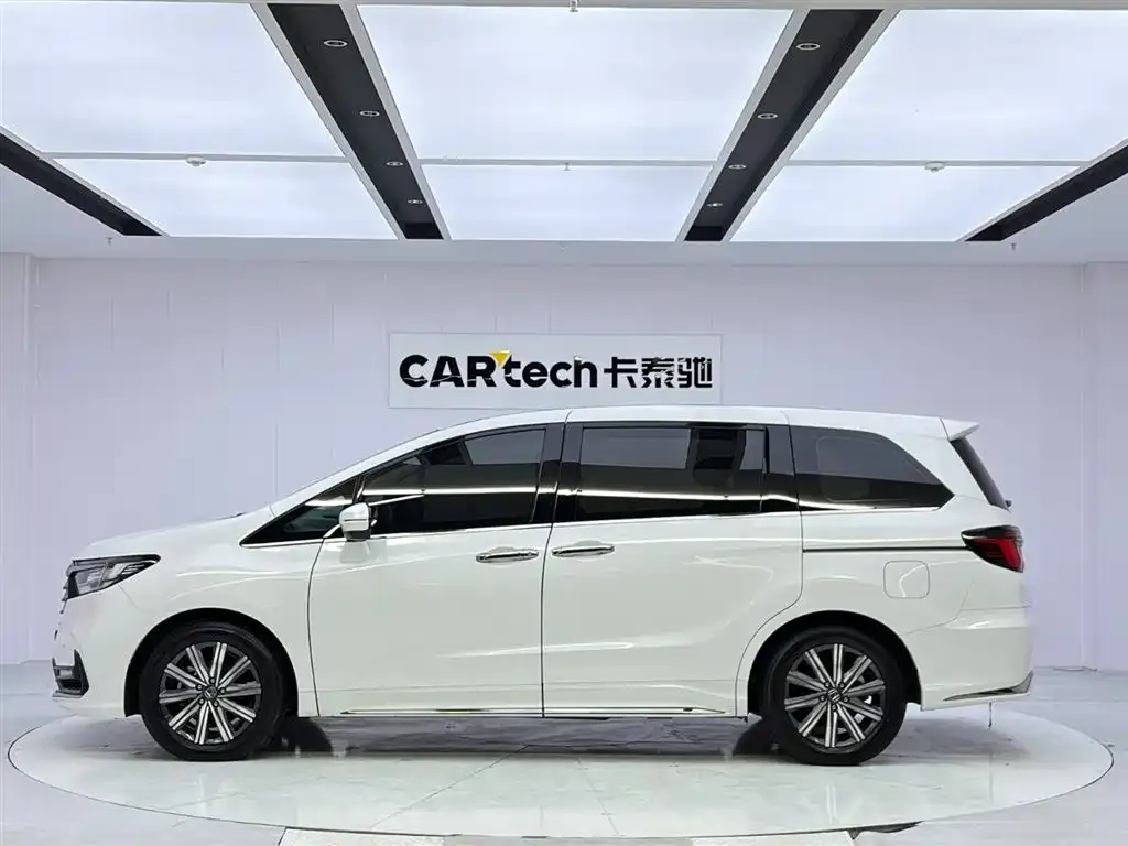 Honda Odyssey 2024 из CN, фото 5